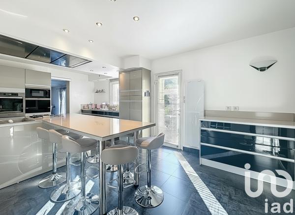 Maison à vendre 6 pièces 170 m² Allauch