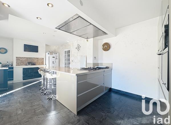 Maison à vendre 6 pièces 170 m² Allauch