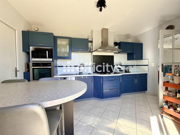 Maison 7 pièces - 140 m²