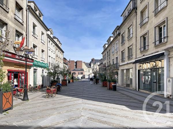 Appartement Local à vendre  2 pièces - 54,33 m 2   COMPIEGNE  - 60