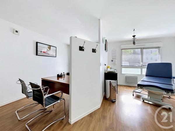 Appartement Local à vendre  2 pièces - 54,33 m 2   COMPIEGNE  - 60