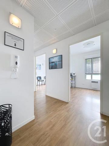 Appartement Local à vendre  2 pièces - 54,33 m 2   COMPIEGNE  - 60