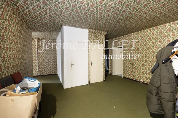 Maison
         21 pièces
        - 860 m² Exclusivité 140 000 € *