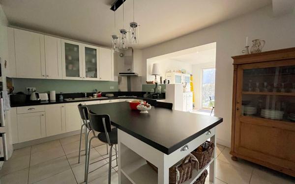 Maison à vendre    6 pièces •  Plescop