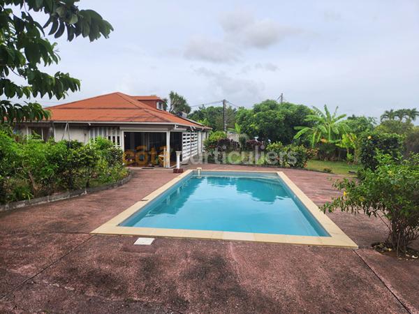 Vente
                Villa143,5 m² - 6 Pièces -
                    Baie-mahault (97122)