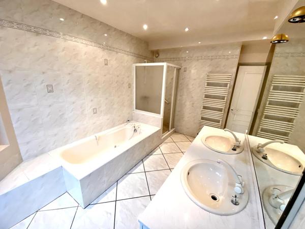 Appartement centre ville de Lorient 183 m2 avec garage