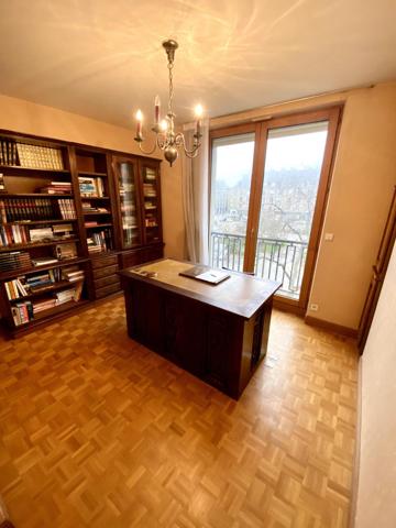 Appartement centre ville de Lorient 183 m2 avec garage