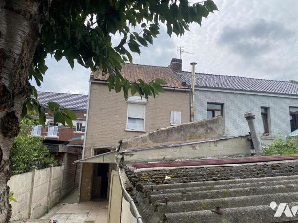 A vendre ANNOEULLIN maison de ville à rénover 