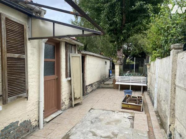 A vendre ANNOEULLIN maison de ville à rénover 