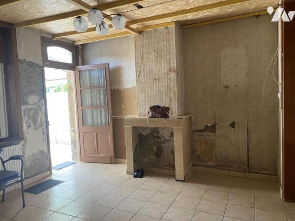 A vendre ANNOEULLIN maison de ville à rénover 