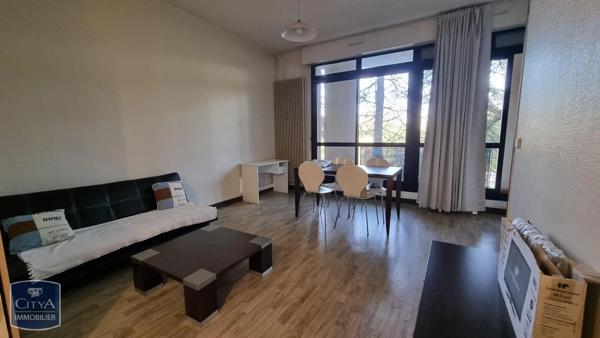 Appartement à louer 1 pièce 42.75m² Lognes (77185)