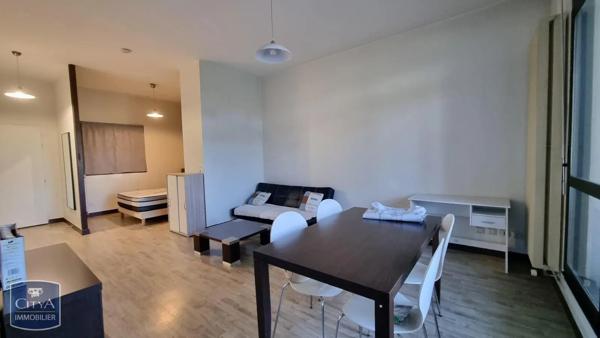 Appartement à louer 1 pièce 42.75m² Lognes (77185)