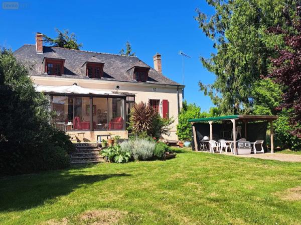 Achat - Propriété Livré-la-Touche 53400 11 pièces 320 m 2 21400 m 2