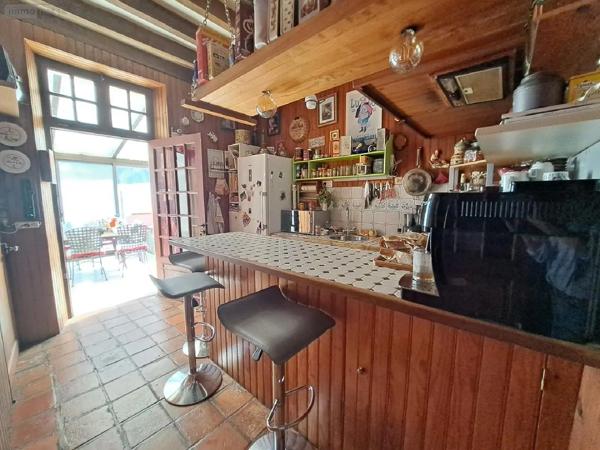 Achat - Propriété Livré-la-Touche 53400 11 pièces 320 m 2 21400 m 2