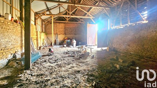 Grange 10 pièces de 340 m² à La Francheville (08000)