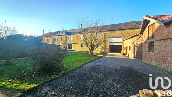 Grange 10 pièces de 340 m² à La Francheville (08000)