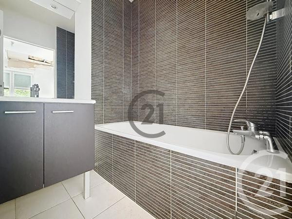 Appartement F2 à vendre  2 pièces - 42,45 m 2   REIMS  - 51