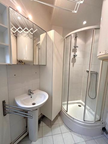 PARIS 11ème - Secteur Saint-Maur / Belleville - Appartement T2 - 30.10 m²