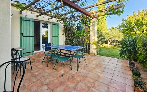 Maison à vendre    6 pièces •  Uzès