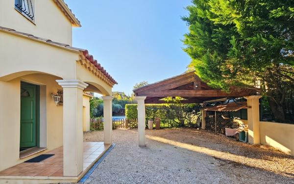 Maison à vendre    6 pièces •  Uzès