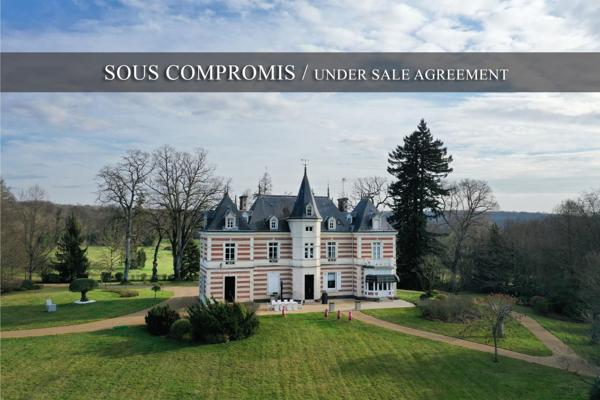 Confortable château dans la Sarthe, à proximité de la ville du Mans