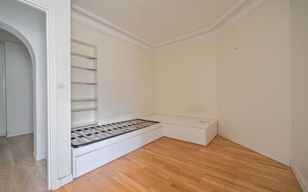 Appartement à vendre    2 pièces • 38,75 m2 Paris 18
