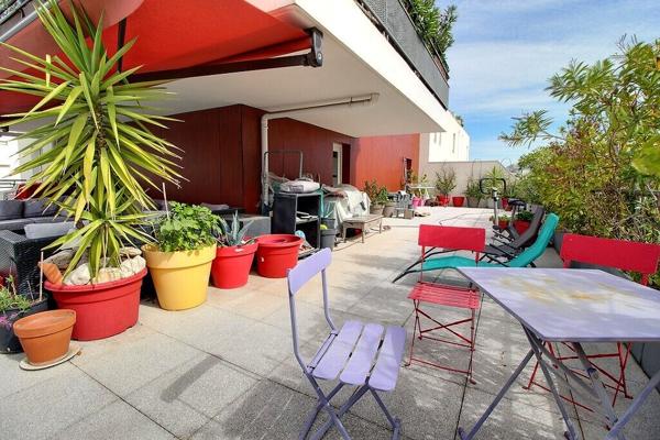 MARSEILLE 9 - SECTEUR BD MICHELET - VASTE TERRASSE - 3 CHAMBRES - ASCENSEUR - CALME - LUMINEUX -