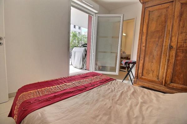 MARSEILLE 9 - SECTEUR BD MICHELET - VASTE TERRASSE - 3 CHAMBRES - ASCENSEUR - CALME - LUMINEUX -