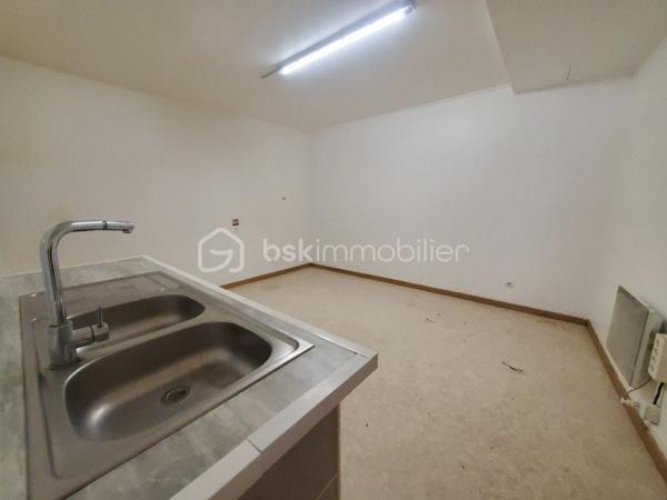 Local commercial de 77 m²