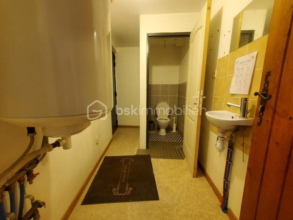 Local commercial de 77 m²