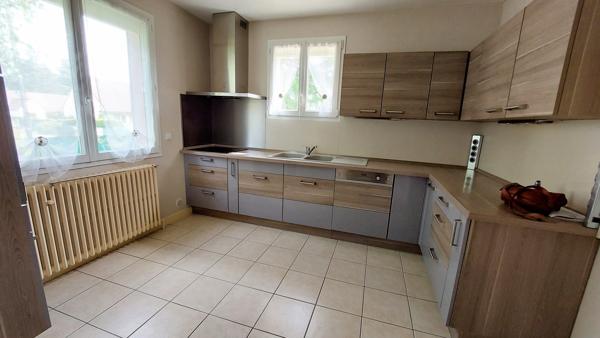 À vendre - Maison traditionnelle, 5 pièces située à Vouzon (41600)