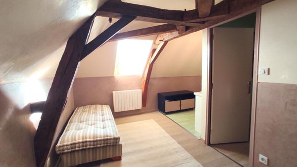 BELLE MAISON ANCIENNE DE CENTRE BOURG