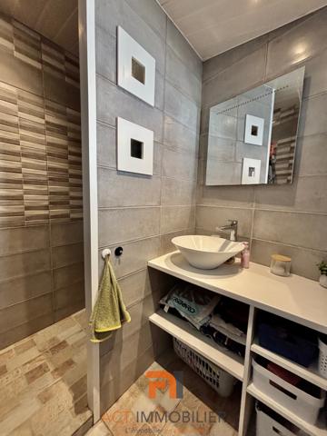 Maison de village 3 pièce(s) 2 chambre(s) 56 m²