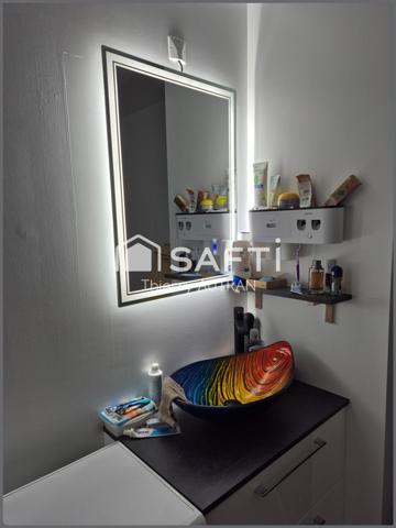 Appartement T2 de 39m2 au sein d’une résidence calme avec toutes les commodités à proximité.