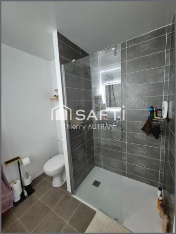 Appartement T2 de 39m2 au sein d’une résidence calme avec toutes les commodités à proximité.