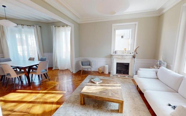 Maison à vendre    8 pièces • 169,64 m2 Asnières-sur-Seine