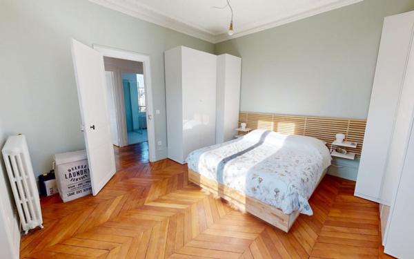 Maison à vendre    8 pièces • 169,64 m2 Asnières-sur-Seine