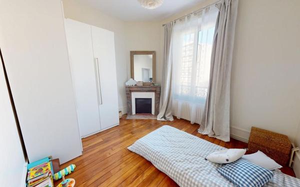 Maison à vendre    8 pièces • 169,64 m2 Asnières-sur-Seine