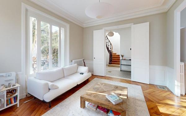 Maison à vendre    8 pièces • 169,64 m2 Asnières-sur-Seine