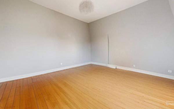 Maison à vendre    8 pièces • 169,64 m2 Asnières-sur-Seine