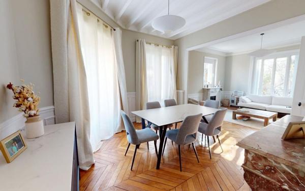 Maison à vendre    8 pièces • 169,64 m2 Asnières-sur-Seine