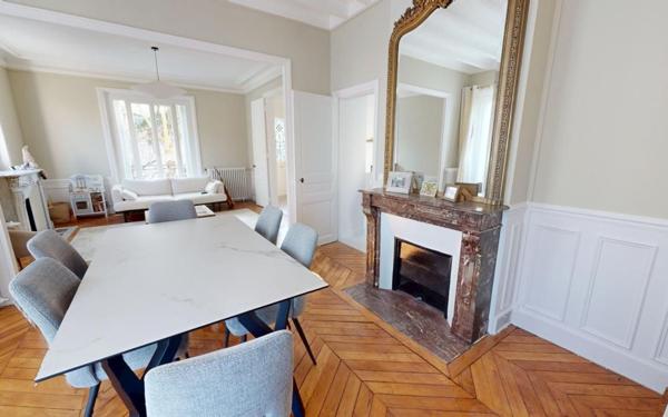 Maison à vendre    8 pièces • 169,64 m2 Asnières-sur-Seine