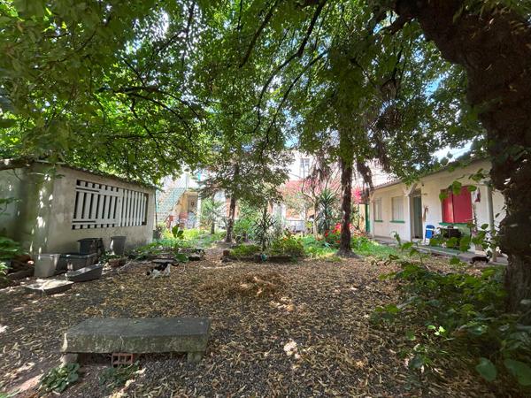 Immeuble 30 pièces 562 m2