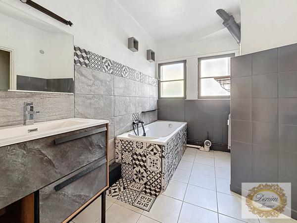 Nîmes (30000) Appartement de type 3/4 de 90m2