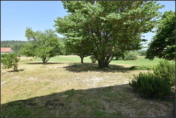Maison à CONCORES 88 m², 2 chambres, garage terrain 3000 m² au calme.