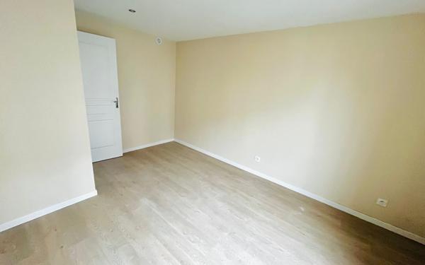 Appartement à louer    2 pièces •  Persan