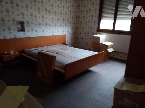 résidence D'Artagnan 2ème et dernier étg
appartement F2, 57 m² à rénover , parking privatif, cellier