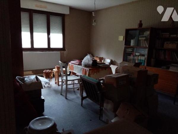 résidence D'Artagnan 2ème et dernier étg
appartement F2, 57 m² à rénover , parking privatif, cellier