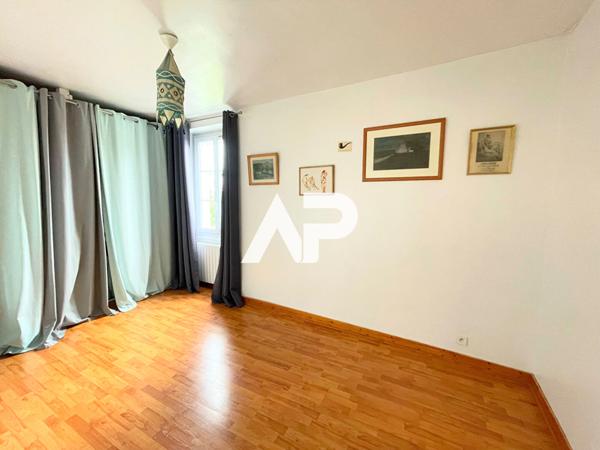 Maison 10 pièce(s) 280 m2 €645 000 ** - Référence 1371