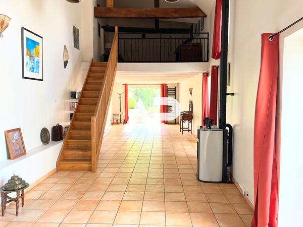 Maison 10 pièce(s) 280 m2 €645 000 ** - Référence 1371